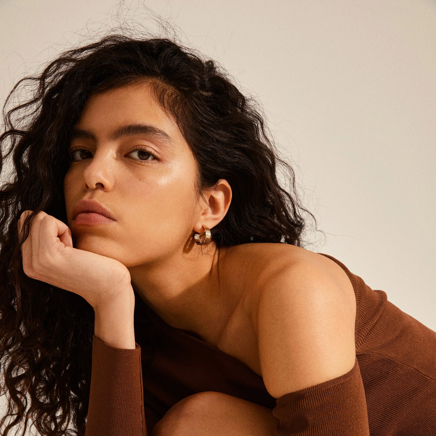 Øredobber CAROL medium hoop rosegullbelagt