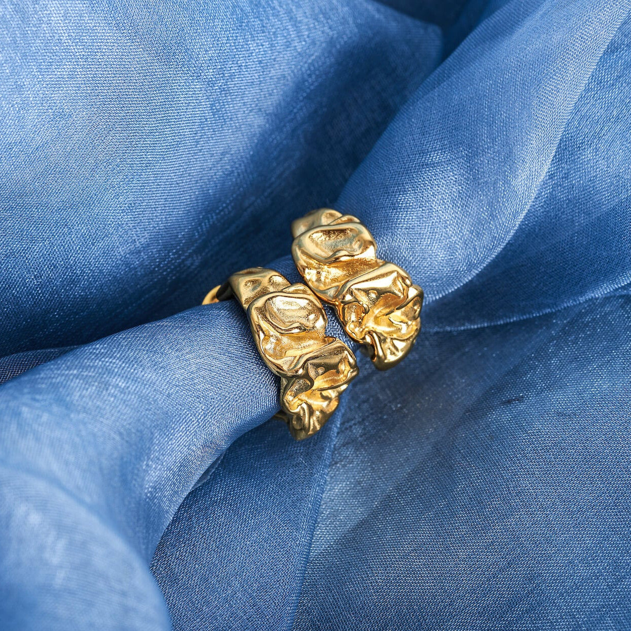 Øredobber Crumpled Gold Hoops