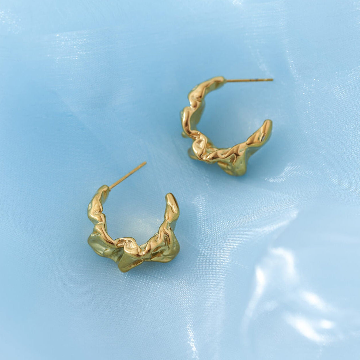 Øredobber Crumpled Gold Hoops
