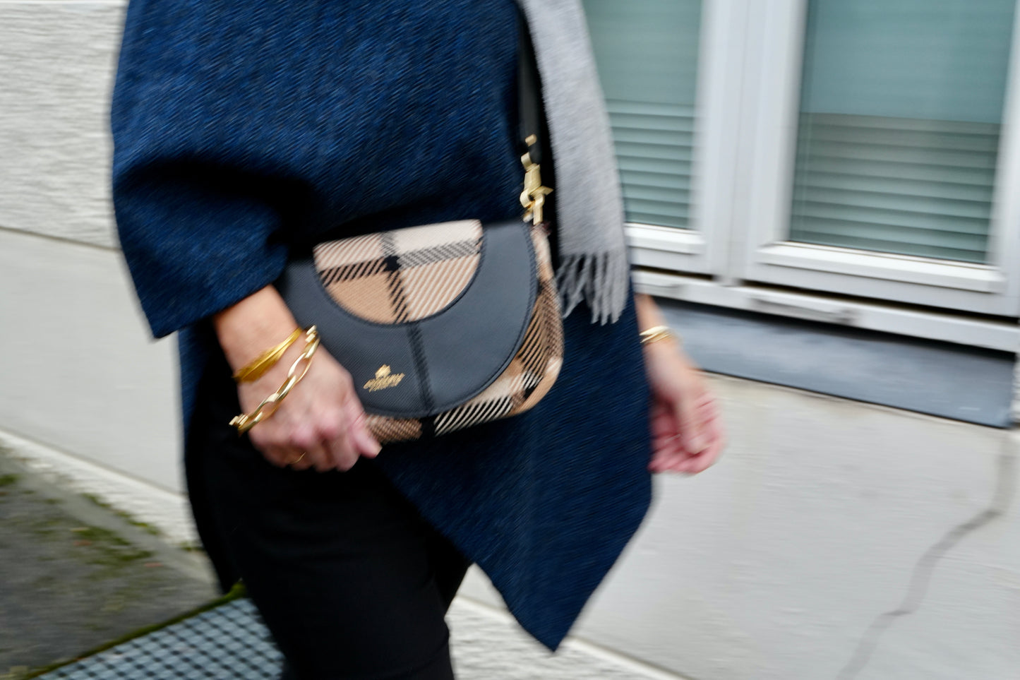 Veske Uma Crossbody. Check