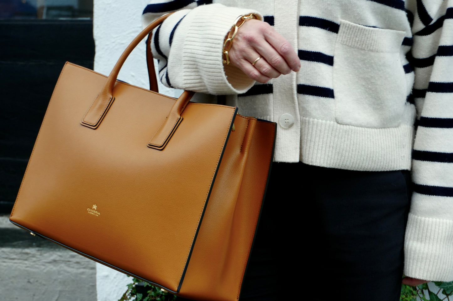Veske Alice Large Tote Bag. Lion