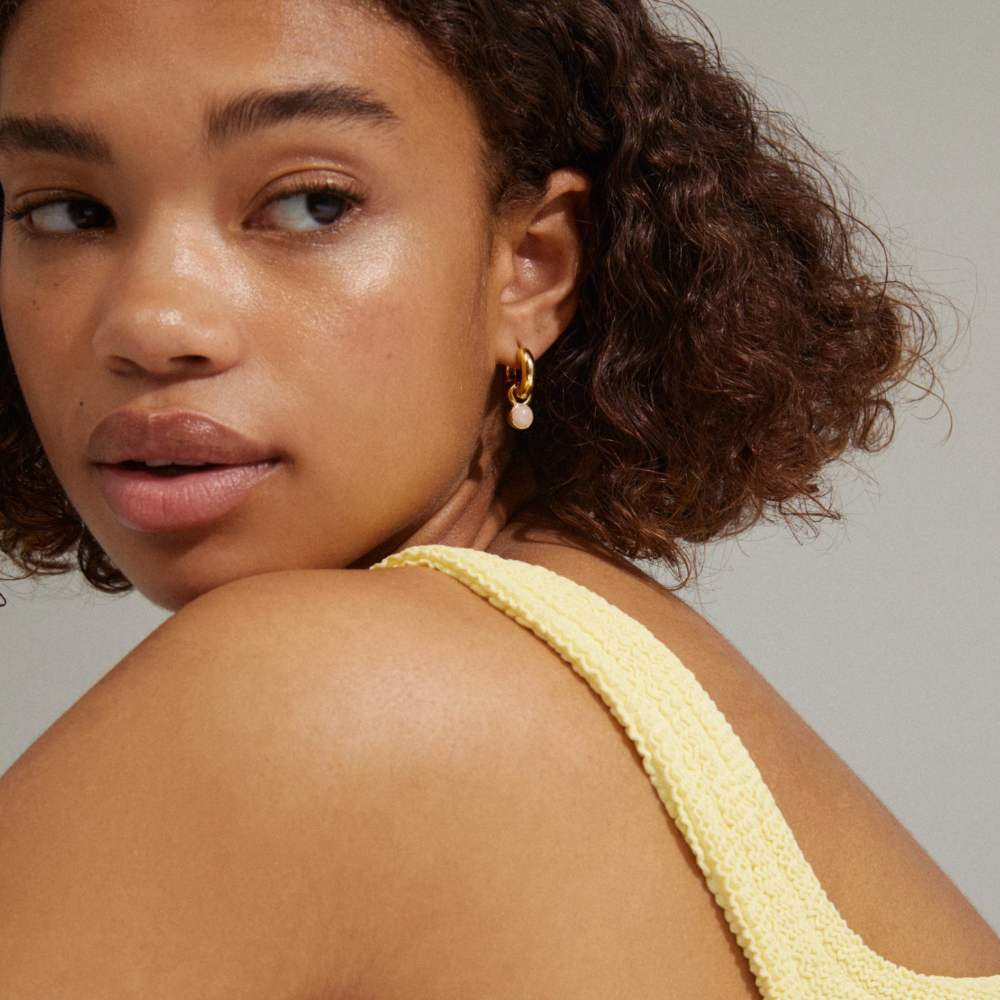 Øredobber EVAH rosa hoop øredobber gullbelagt