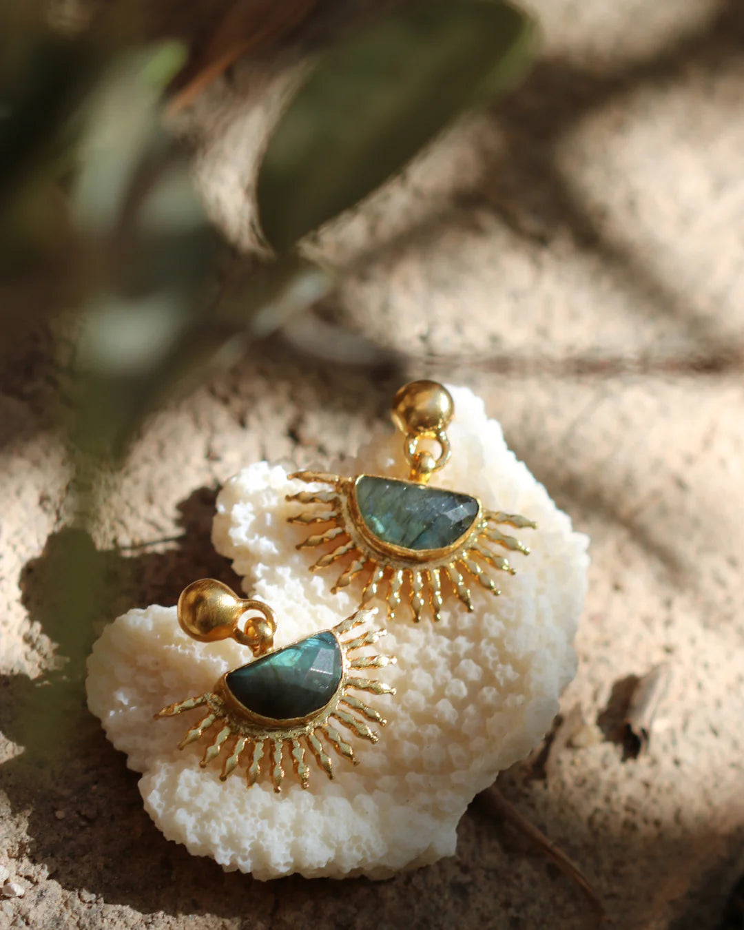 Øredobber Sunrise Labradorite Drop Stud Earrings