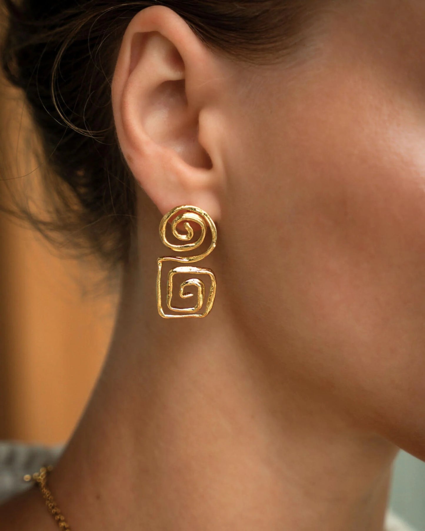 Øredobber Megara Geometric Spiral Stud Earrings