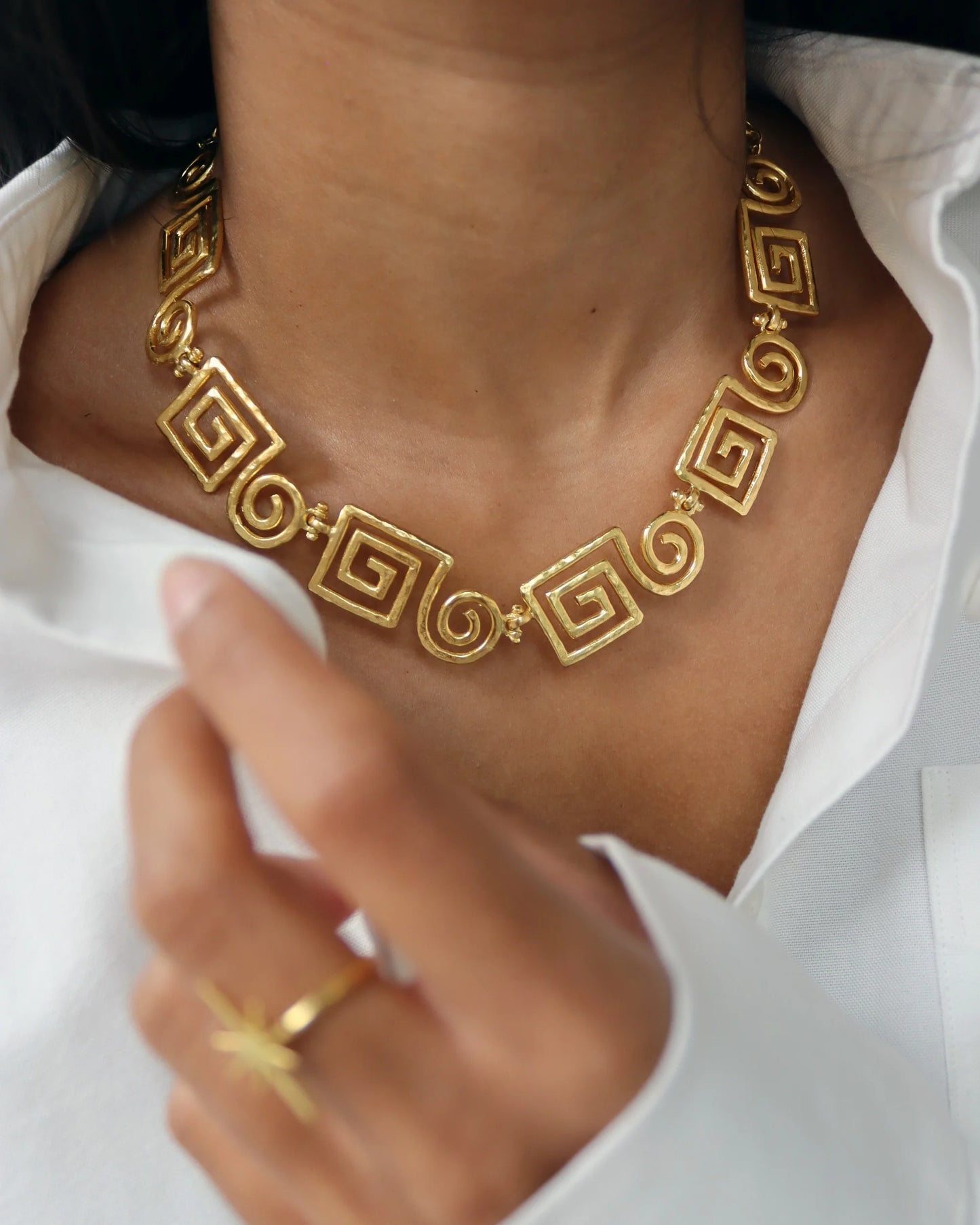 Smykke Megara Geometric Spiral Necklace