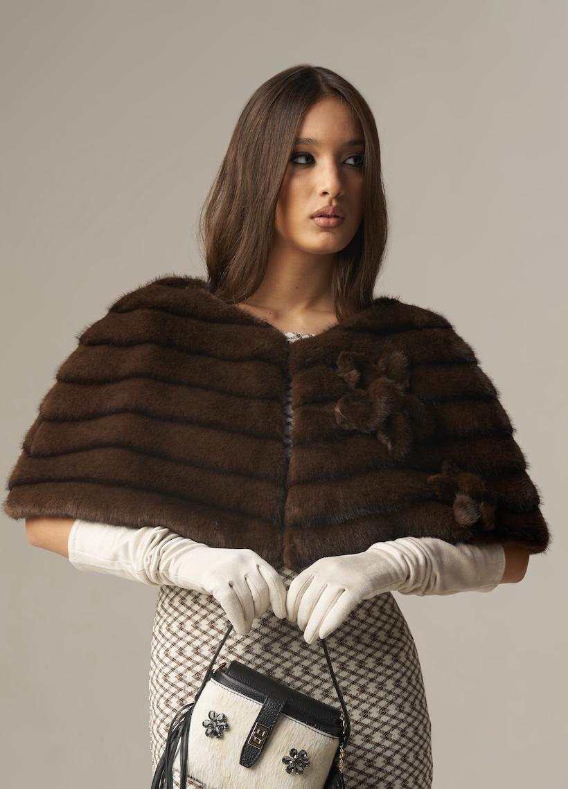 Coprispalle Ecofur – cape i brun fuskepels PHO Firenze