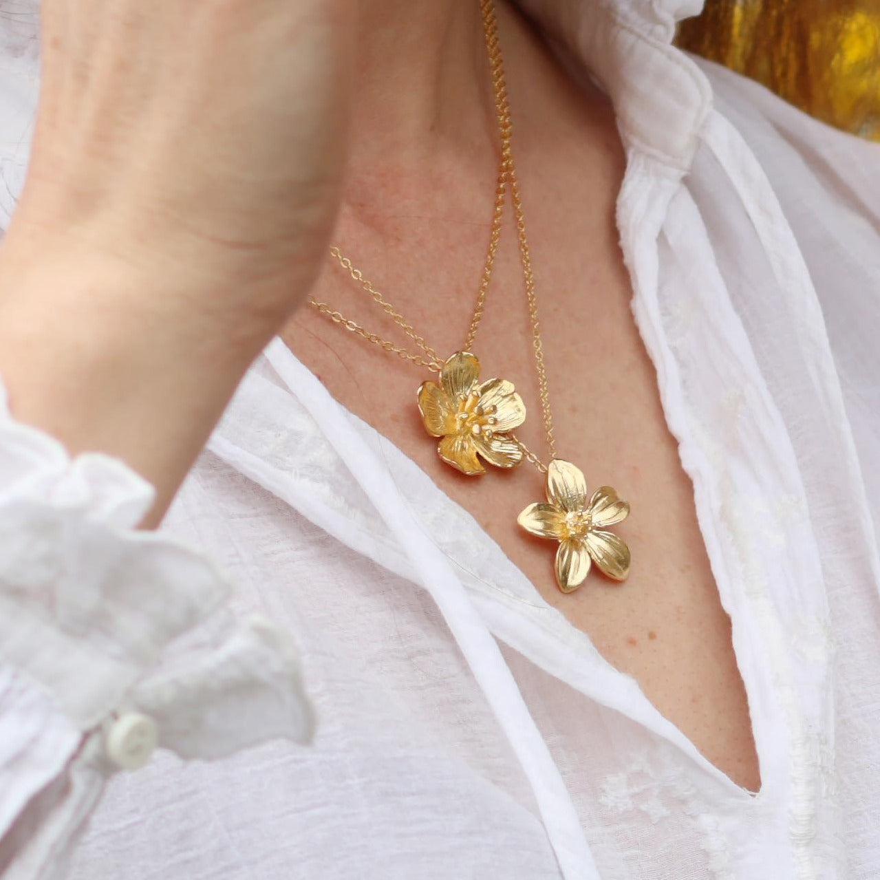 Øredobber Buttercup Gold Flower Stud Earrings