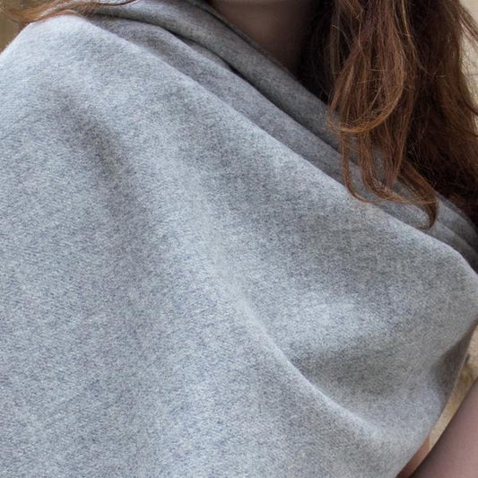 Sjal 100% merinoull. Silver