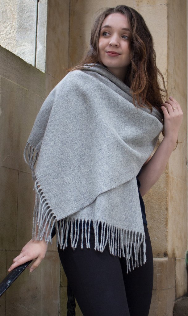 Sjal 100% merinoull. Silver