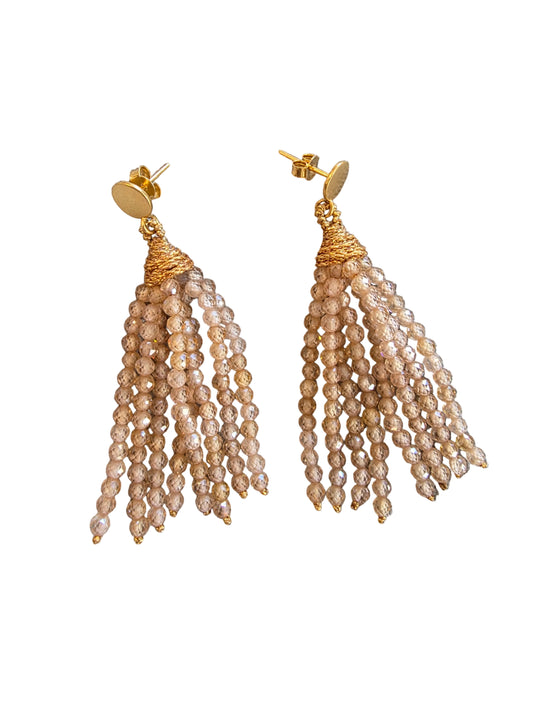 Stone Tassle Champagne Quartz øredobber - luksuriøst design Ibu Jewels