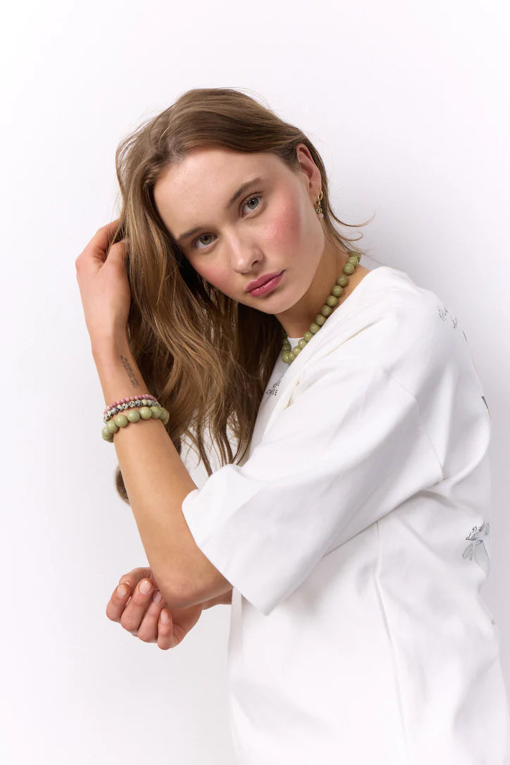 Petite Rhodonite Stretch armbånd - Balance Soï Copenhagen