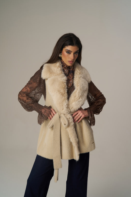 Gilet Ecofur Avorio – Kremfarget strikkevest med fuskepels PHO Firenze
