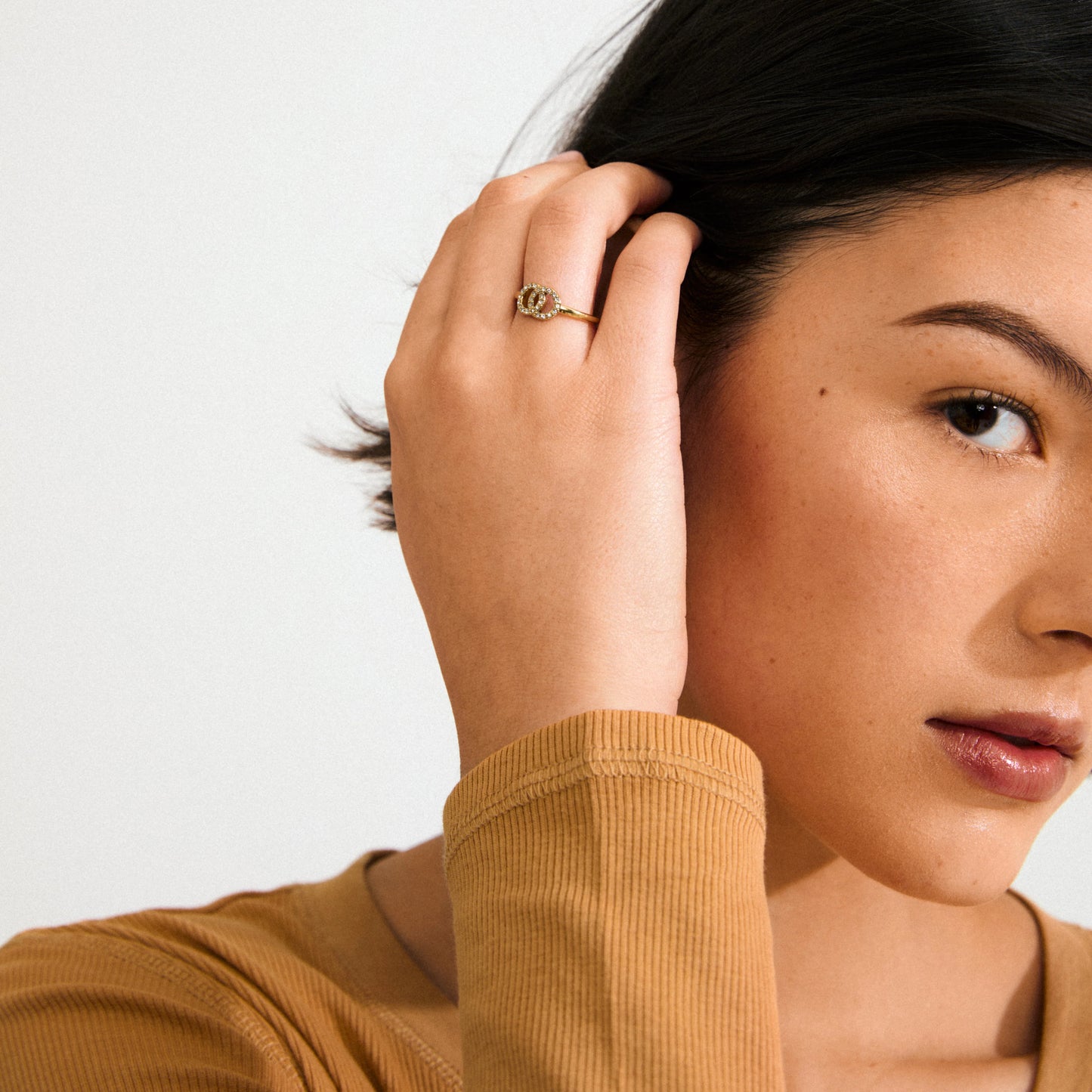 Ring LULU halos stack ring gullbelagt