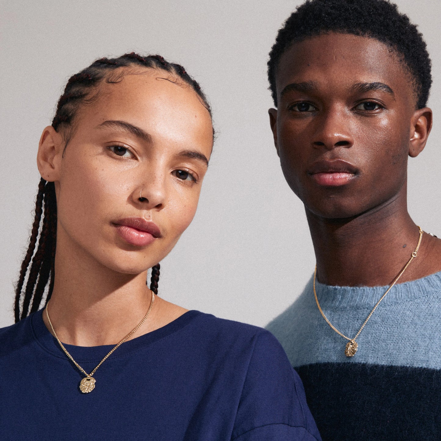 Halssmykke SCOTTIE coin gullbelagt