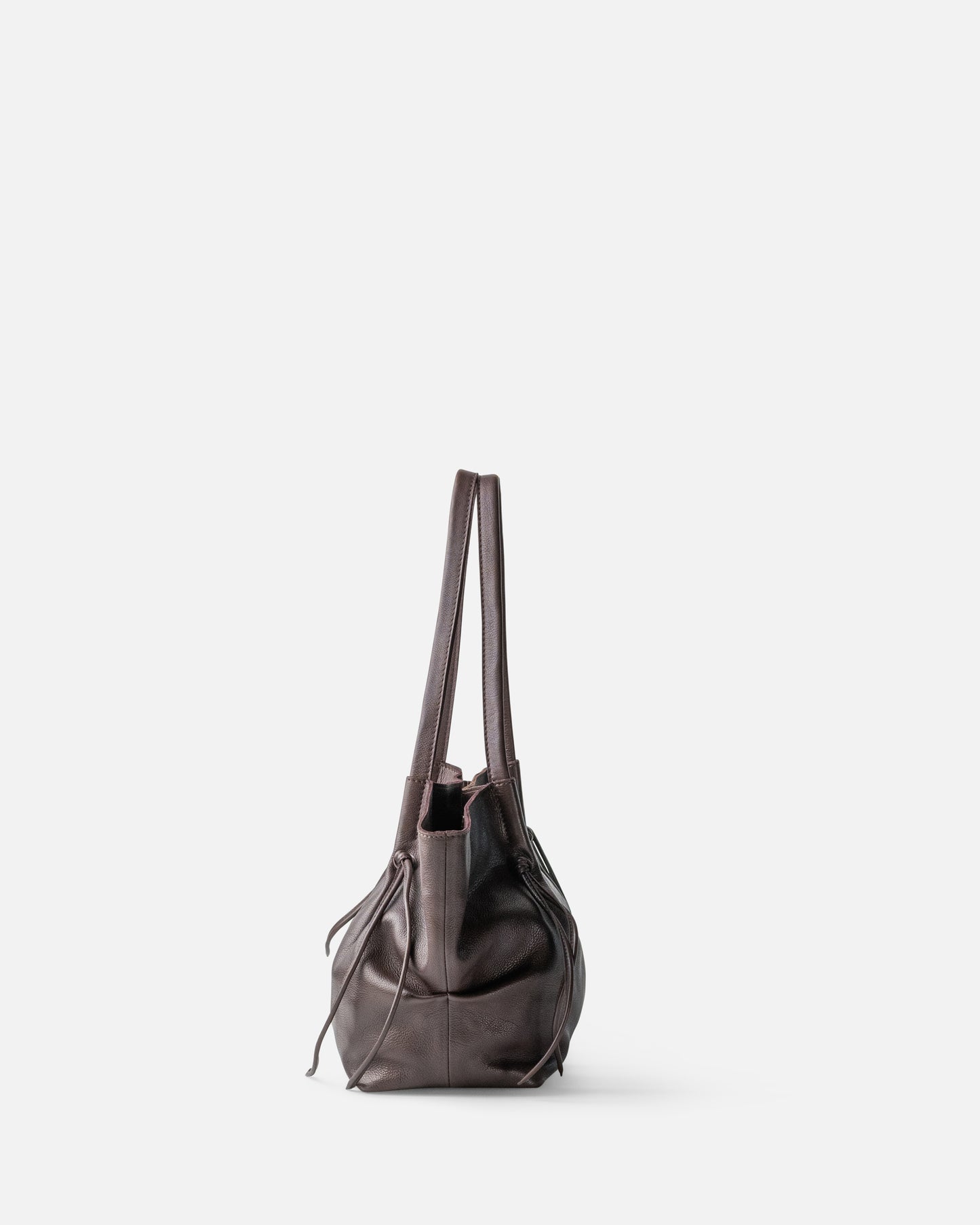 Brumley skulderveske – i aubergine skinn BIBA