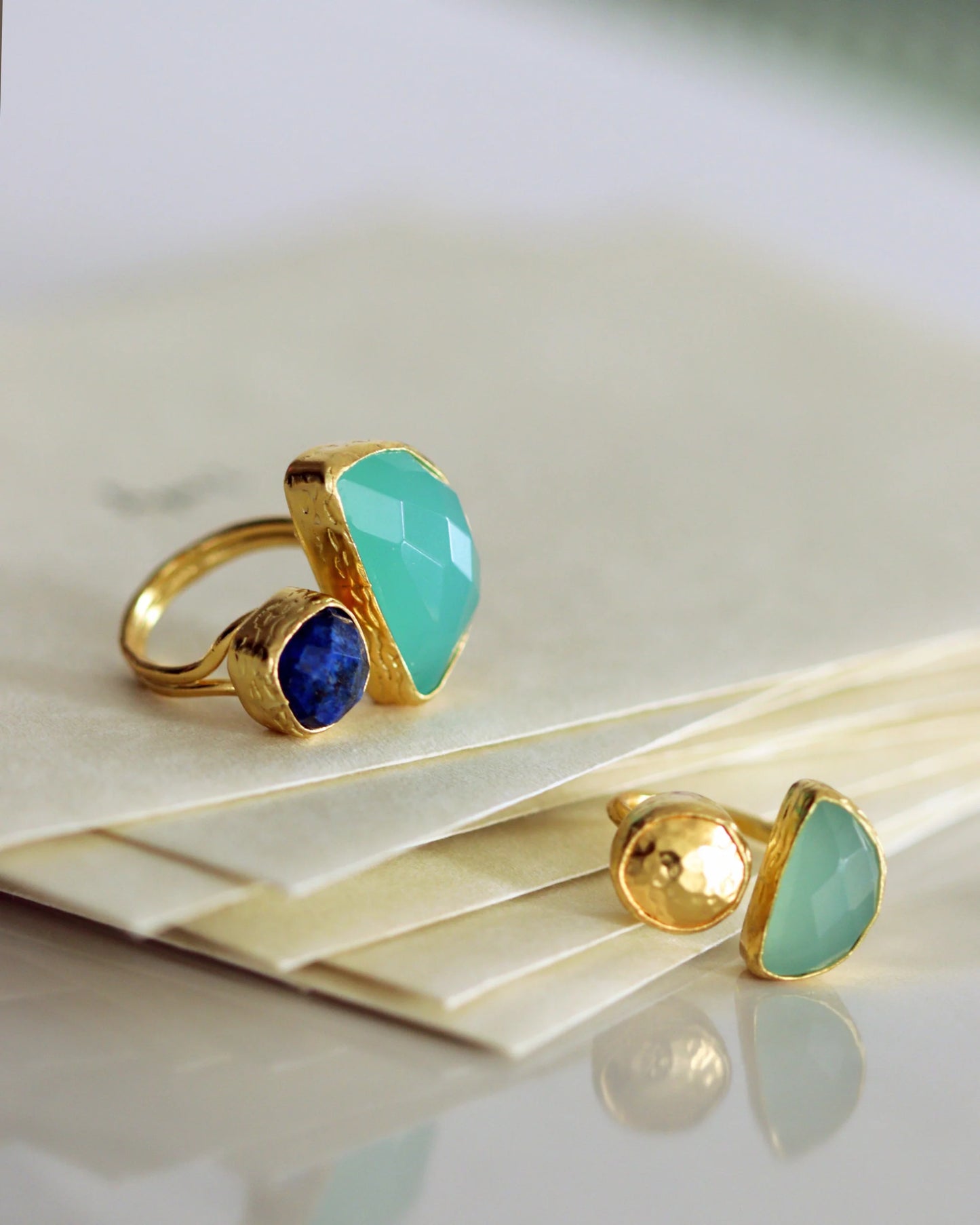 Ring Mina Aqua Chalcedony Cocktail Ring