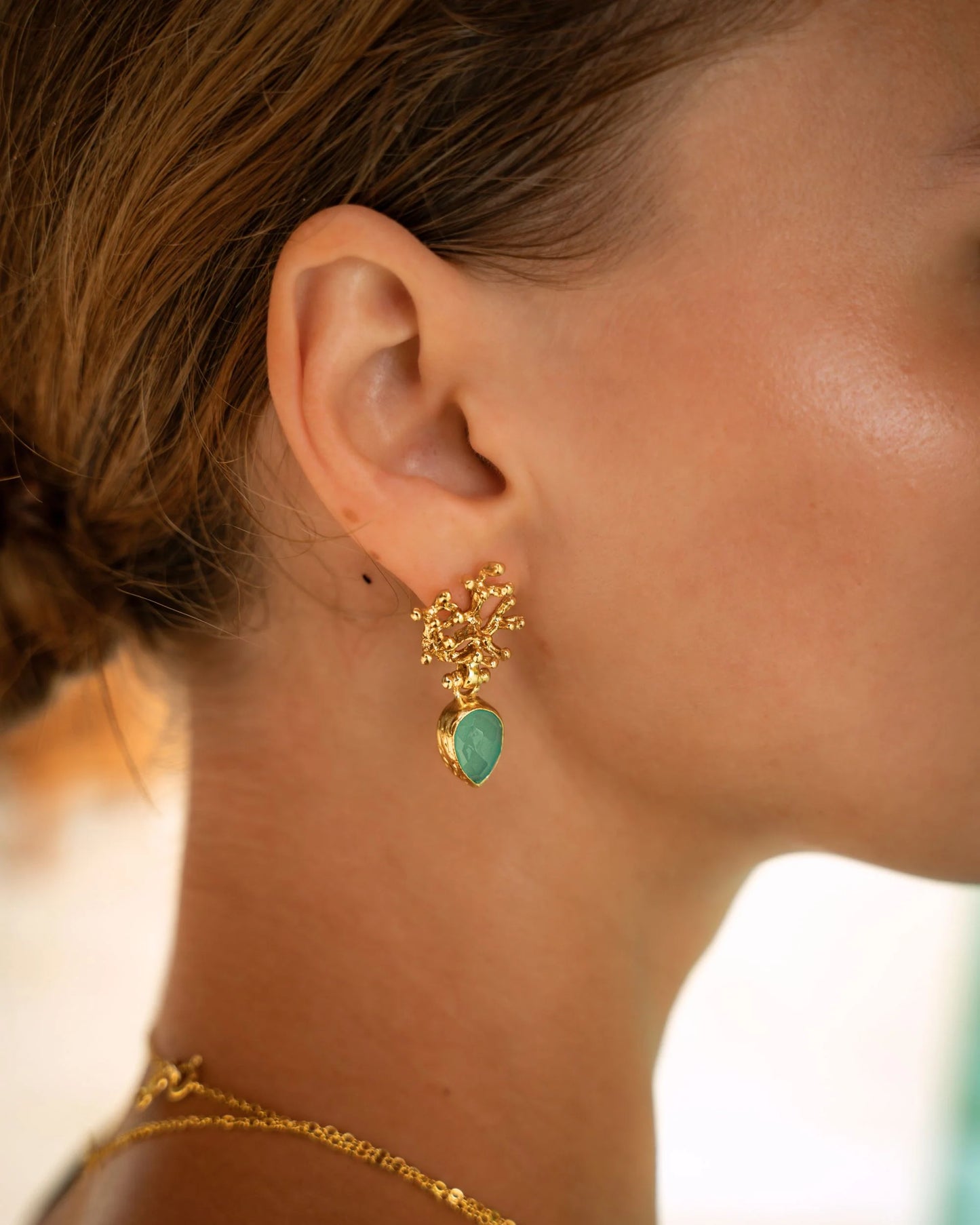 Øredobber Sophia Aqua Chalcedony Coral Stud Earrings