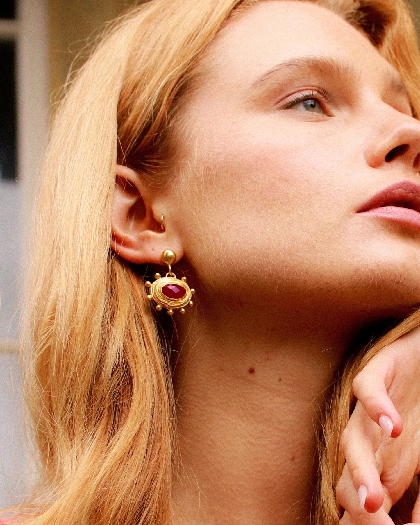 Øredobber Zand Ruby Drop Earrings