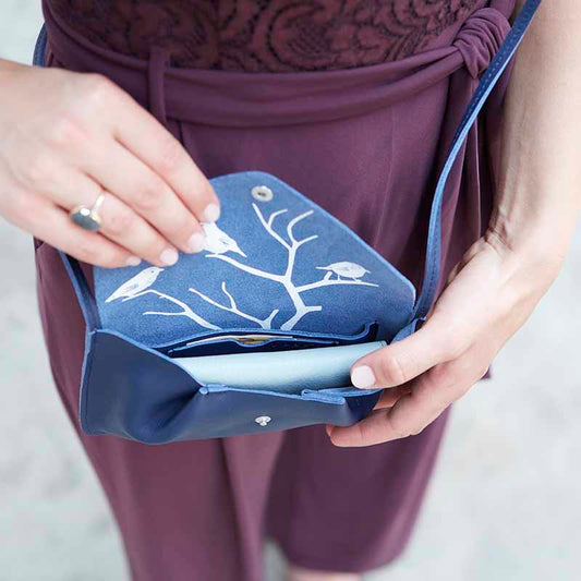 Veske Backing Vocals. Ink Blue